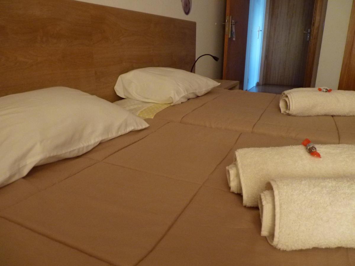 Ponta Delgada Azores Holidays House -B&B - Suites - Self Check-In Keyboard المظهر الخارجي الصورة