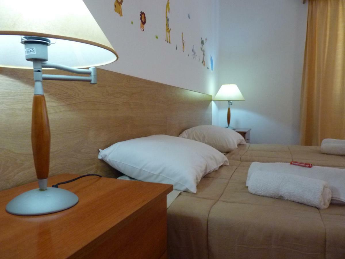 Ponta Delgada Azores Holidays House -B&B - Suites - Self Check-In Keyboard المظهر الخارجي الصورة
